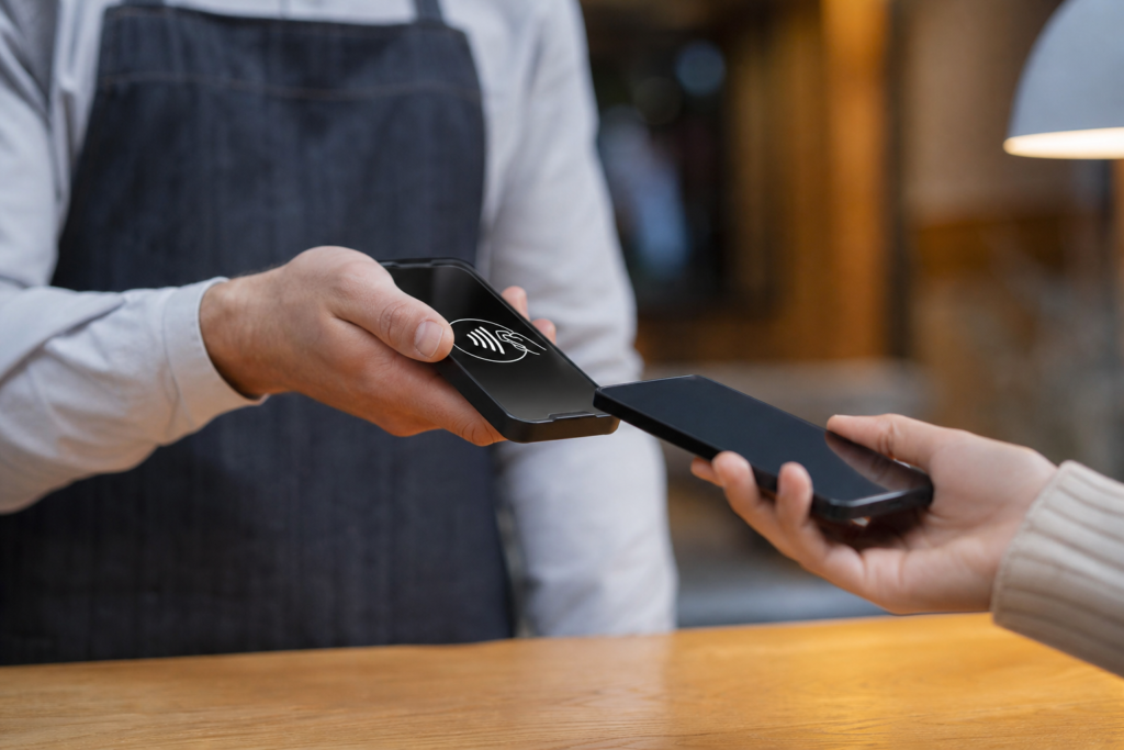 Titelbild zu „iPhone als Kartenterminal: NFC-Zahlungen ohne Zusatzgerät empfangen“